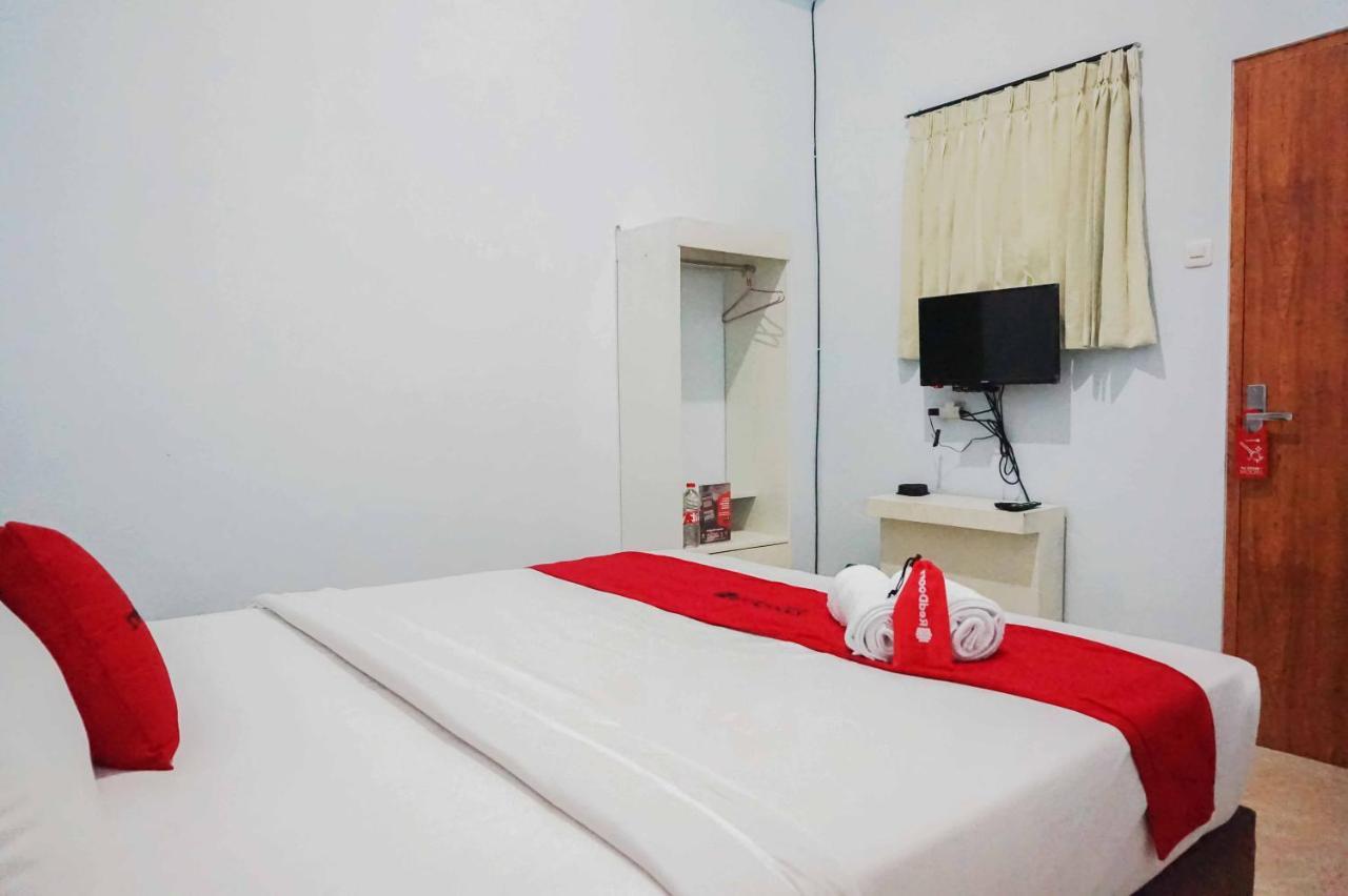 Reddoorz Near Velodrome Malang 2 Hotel Ngadipuro Kültér fotó