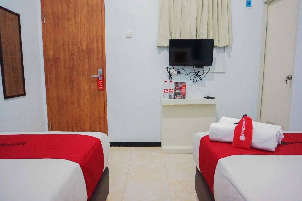 Reddoorz Near Velodrome Malang 2 Hotel Ngadipuro Kültér fotó