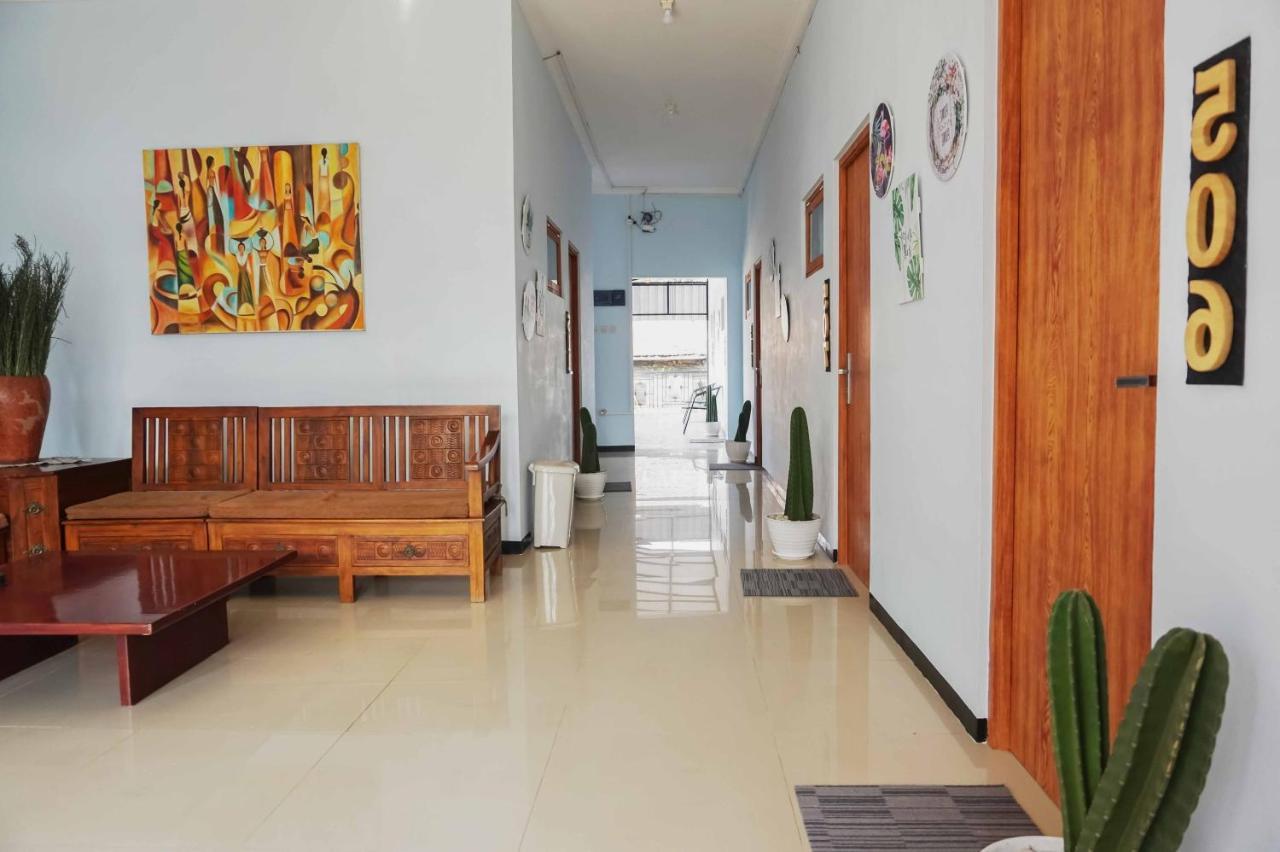 Reddoorz Near Velodrome Malang 2 Hotel Ngadipuro Kültér fotó